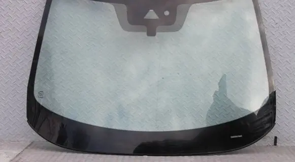 Nissan Juke II F16 Front windscreen/windshield window SZYBACZOLOWAJUKEII