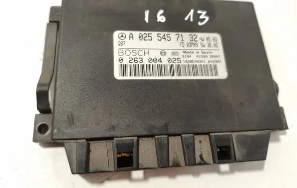 Mercedes-Benz E W211 Parking PDC control unit/module A0255457132 0263004025