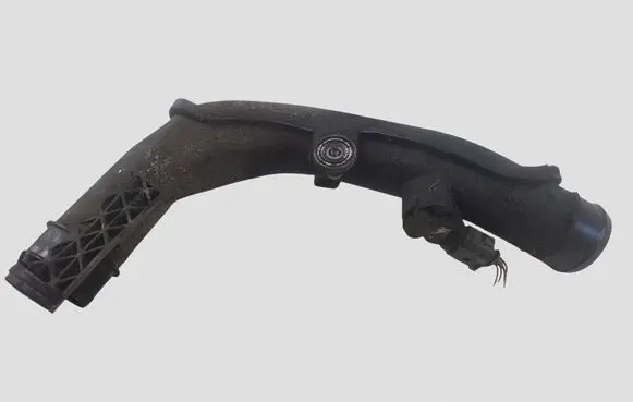 Volkswagen PASSAT B6 Intercooler hose/pipe 5N0145770A 0281002401 038906051C