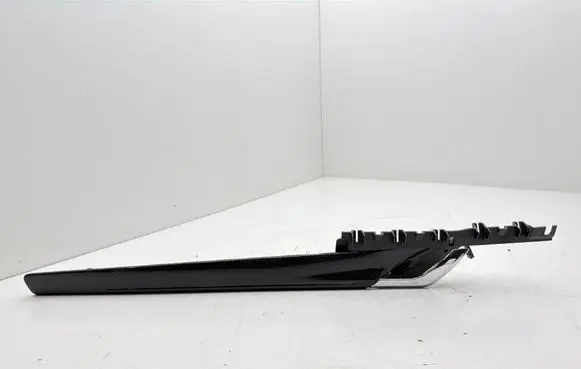 Skoda Octavia Mk3 (5E) Front door card panel trim 5E0837247 C090609