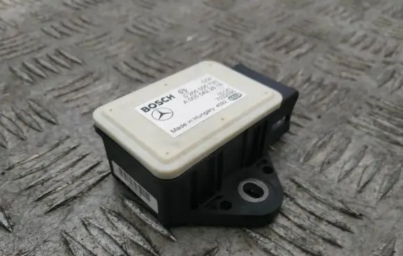Mercedes-Benz E W212 ESP acceleration yaw rate sensor A0055422618 0265005735