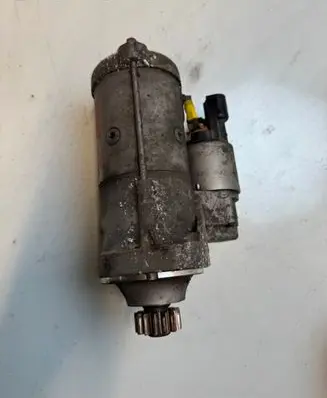 Volkswagen PASSAT B7 Starter motor 02E911024H
