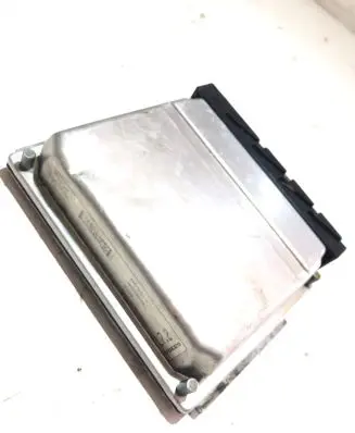 Volvo XC90 Engine control unit/module 08675761A 0000039150