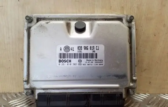 Volkswagen Golf IV Engine control unit/module 038906019CJ 0281010302