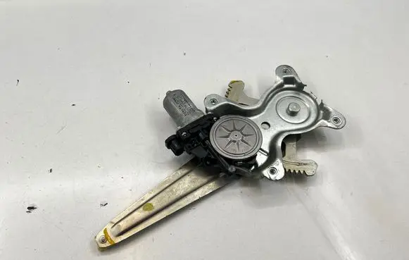 Toyota Hilux (AN10, AN20, AN30) Rear door window regulator with motor 857100K020 AE2621003000