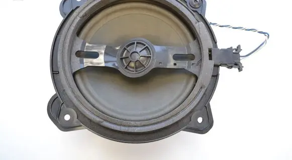 Audi A3 S3 8P Rear door speaker 8H0035411
