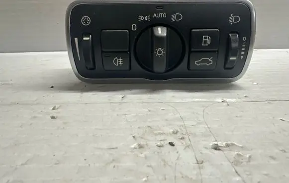 Volvo XC60 Light switch 31443841