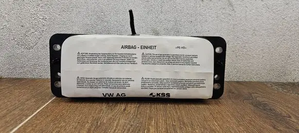Seat Leon (5F) Passenger airbag 5F0880204A 0589P1000089 440372572222