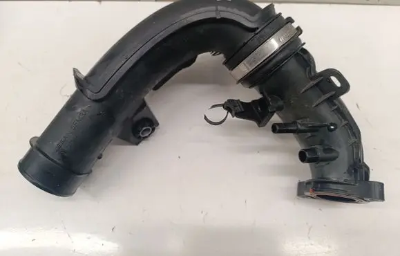 Nissan Juke II F16 Intercooler hose/pipe 165760960R