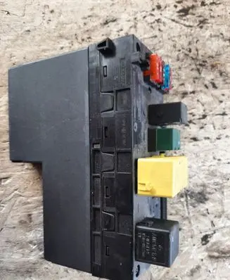 Mercedes-Benz E W210 Fuse module 0025451901 0195455632 0005401050