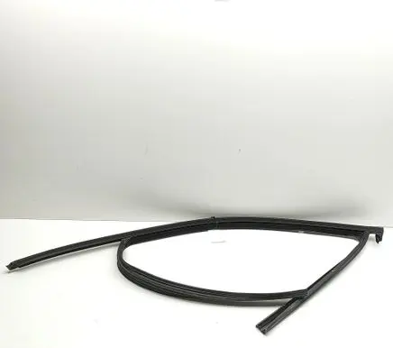 BMW X5 G05 Front door glass trim molding 7428671