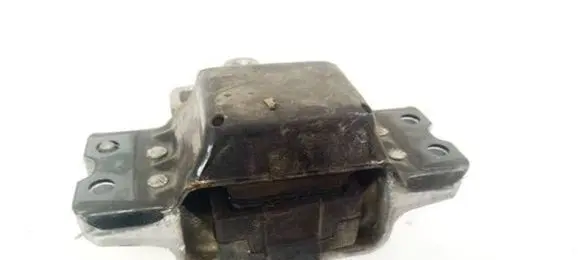 Skoda Superb B6 (3T) Engine mount bracket