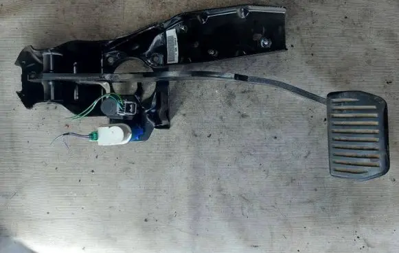 Ford S-MAX Brake pedal 7g9n2d094lb