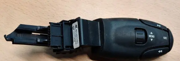 Peugeot 407 Multifunctional control switch/knob 96538207XT