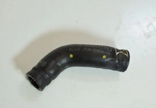 Audi A6 S6 C8 4K Engine coolant pipe/hose 05L121157E