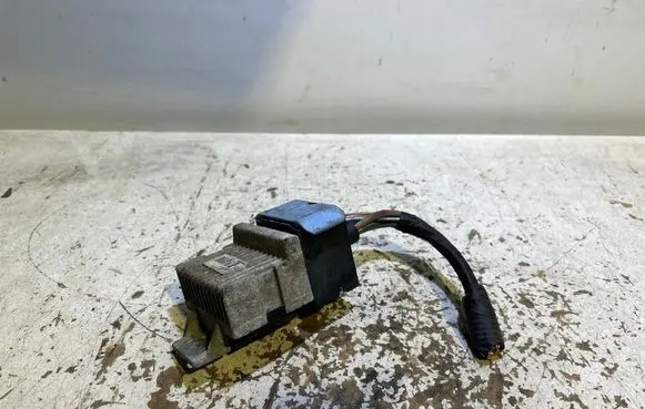 Land Rover Evoque I Glow plug pre-heat relay 9663824880 31441N