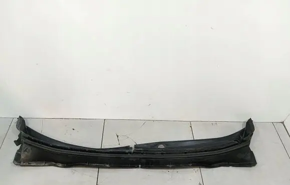 Peugeot 4007 Wiper trim