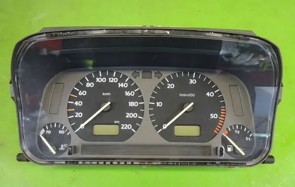 Volkswagen Golf III Speedometer (instrument cluster) 1H0919864Q