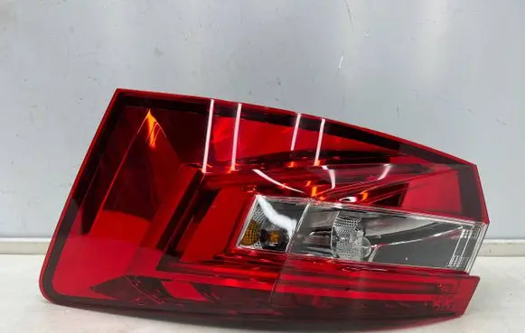 Skoda Superb B8 (3V) Rear/tail lights 3v9945208a