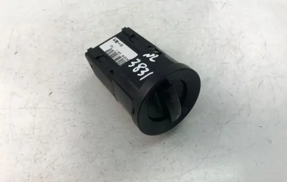 Volkswagen Polo V 6R Light switch 6Q0941531M