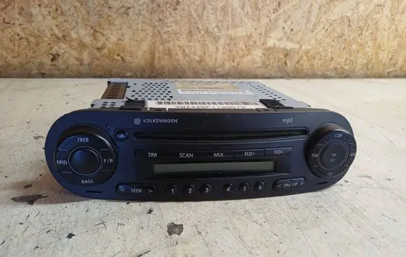 Volkswagen New Beetle Radio/CD/DVD/GPS head unit 1C0035196BJ VWZ4Z5F1126673 H0004S0006