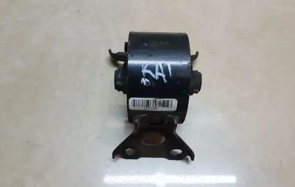 Dodge Caliber Engine mount bracket