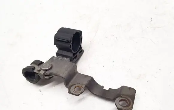 Volkswagen Touareg I Engine mounting bracket 022971501F