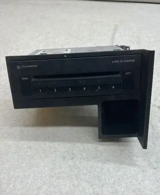 Volkswagen Touran I CD/DVD changer 1T0035110A
