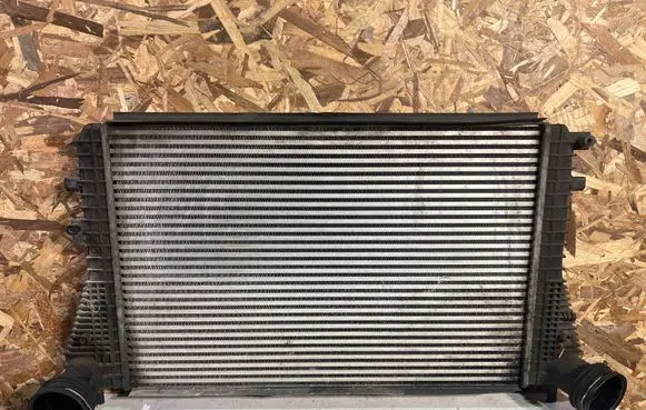 Volkswagen Golf V Intercooler air channel guide 1K0145803L