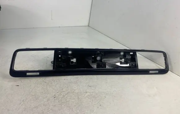 Volkswagen Touareg II Panel trim 7P1857226