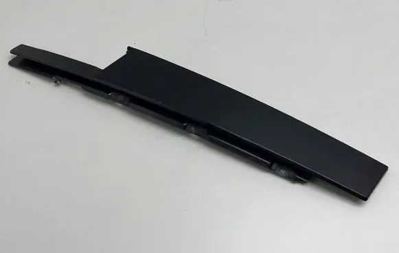 Audi Q3 F3 Front door glass trim molding 83A837902