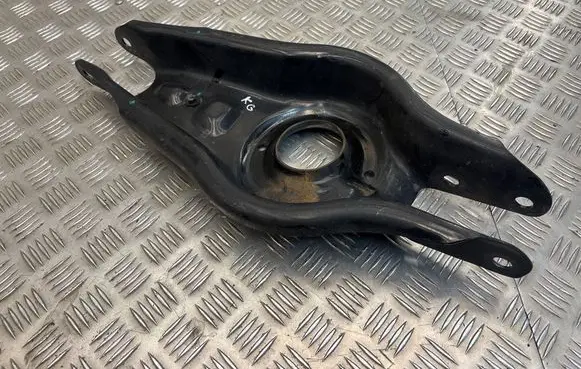Tesla Model 3 Rear upper control arm/wishbone 104445100F CFC22039001664