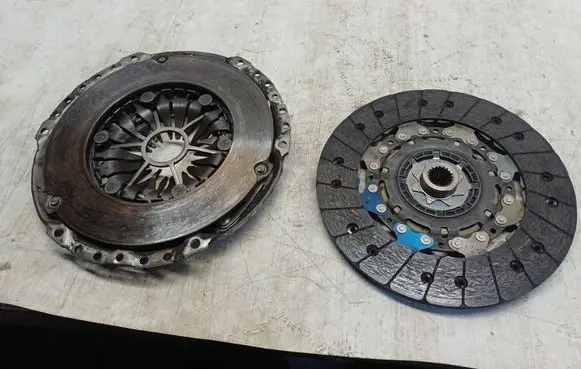 Opel Zafira B Pressure plate