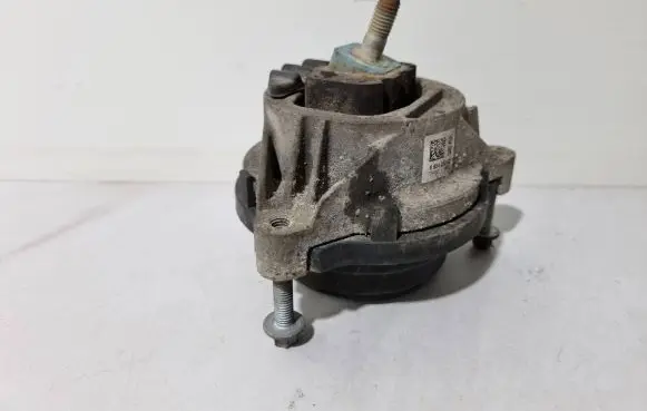 BMW 1 F20 F21 Engine mount bracket 6854252 685425202 171012