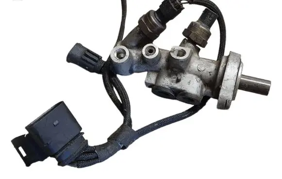 Volkswagen Caddy Master brake cylinder