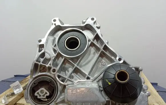 BMW X3 E83 Gearbox transfer box case 7889035