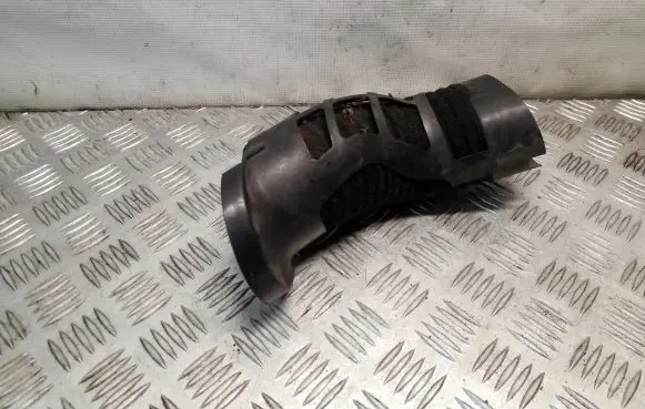 Dodge Nitro Air intake hose/pipe 68024411AA