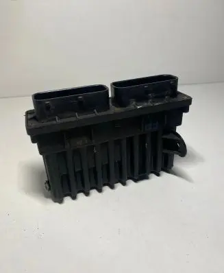 Opel Zafira A Coolant fan relay 09131730 102526201