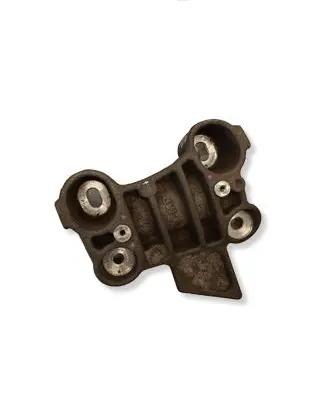 Opel Mokka B Engine mounting bracket 9826364780