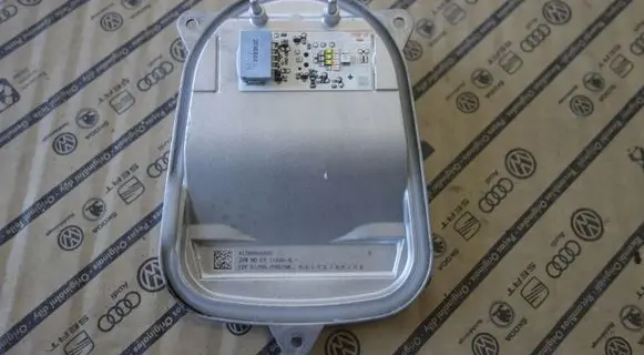 Headlight ballast module Xenon