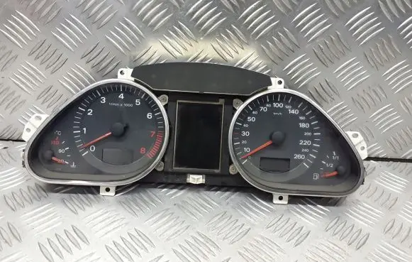 Audi A6 S6 C6 4F Speedometer (instrument cluster) 503000731502