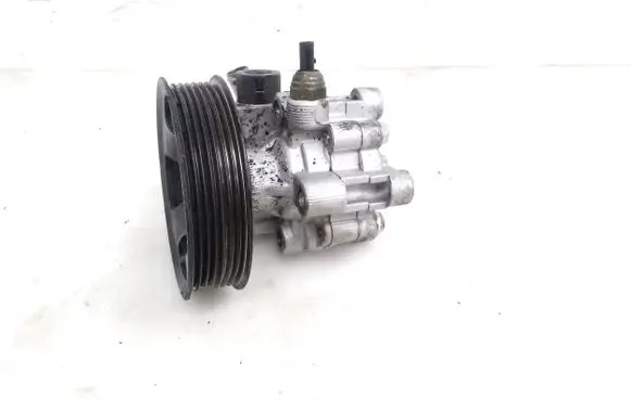 Toyota Camry Power steering pump 085003SF
