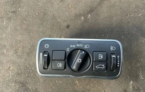 Volvo V60 Light switch 31443841