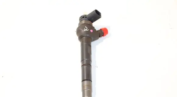 Volkswagen Golf VII Fuel injector 04L130277G 0445110477