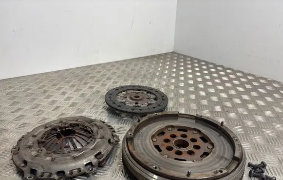 Peugeot 3008 I Clutch set kit 9672212380 9672210080 9800777080