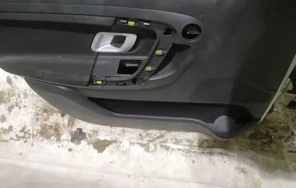 Skoda Fabia Mk2 (5J) Front door card panel trim 