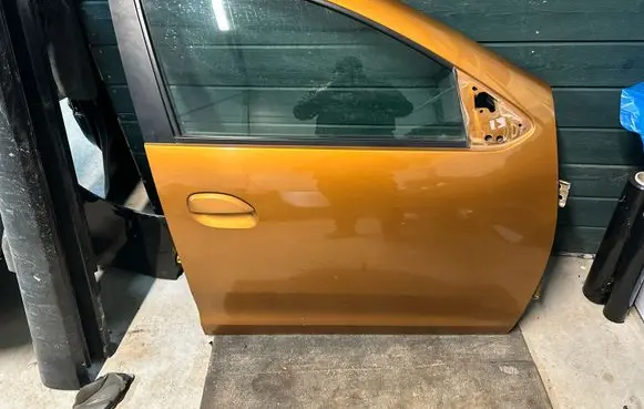 Dacia Duster II Front door 