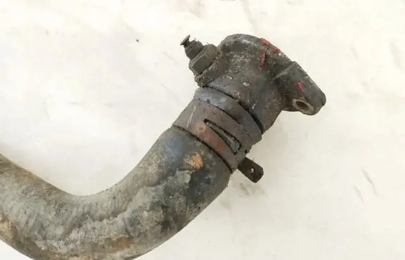 Volkswagen Jetta II Engine coolant pipe/hose