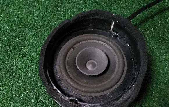 Mercedes-Benz E W210 Rear door speaker A2108208002 49104 3450141