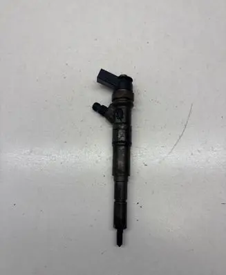 BMW 3 E90 E91 Fuel injector 7794435 0445110209